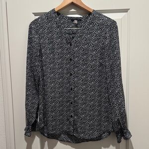 Tahari Black and White Patterned Button-Down Shirt